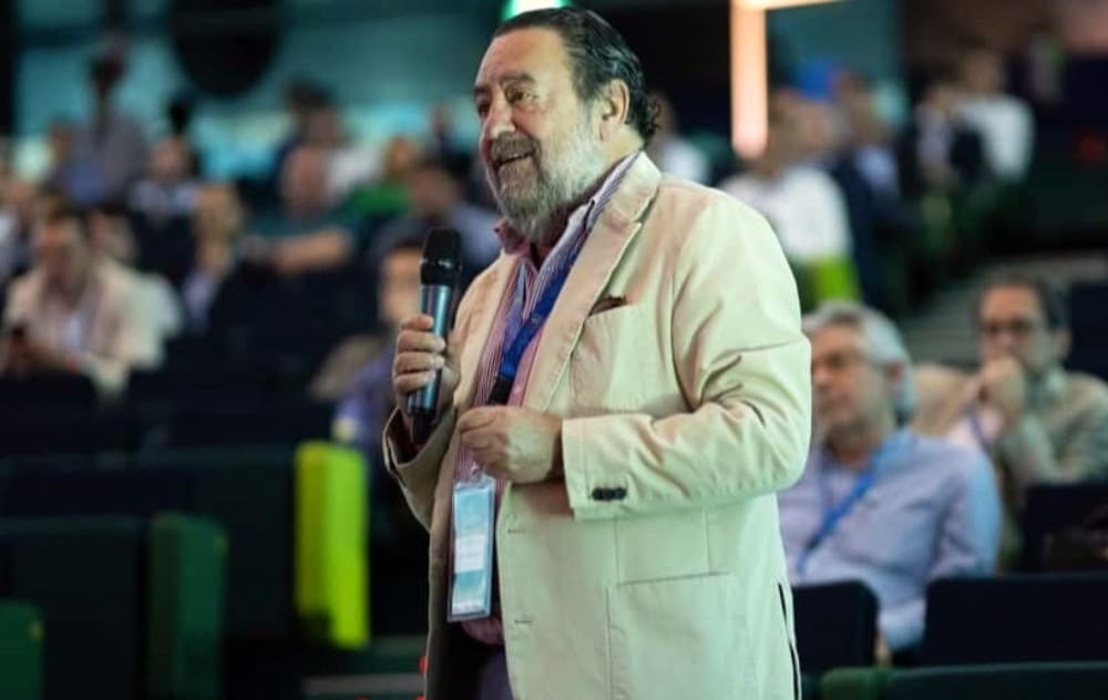 Fernando Ibanez en el Simposium