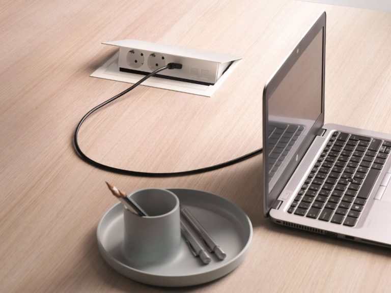 Transformación del espacio de trabajo con Simon 400