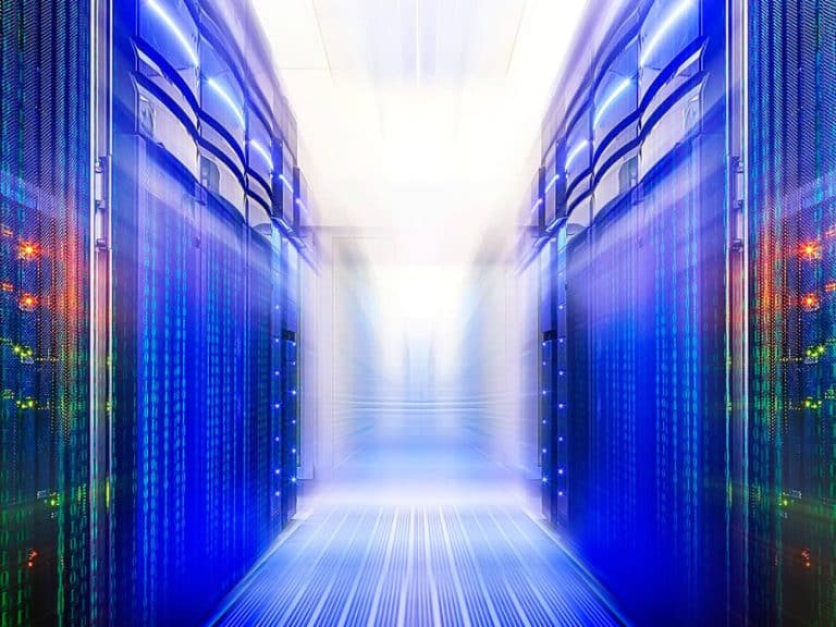Trilux: optimización del rendimiento en centros de datos mediante iluminación led inteligente