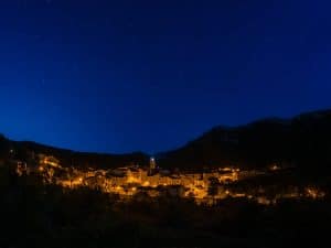 Noticia 1. CABECERA La Torre De Fontaubella Atp Iluminacion Led Pc Ambar